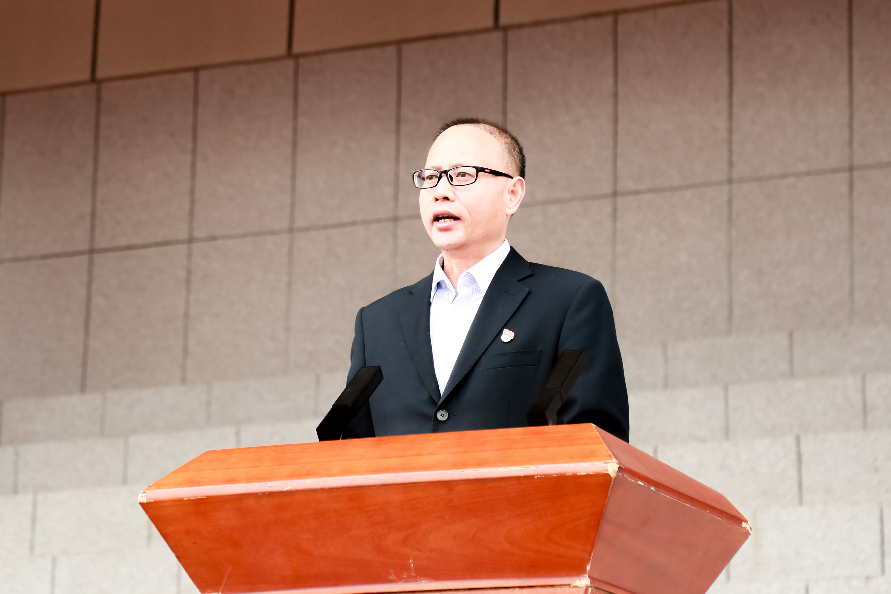 1762132780722097418.jpg 1762132780722097418.jpg