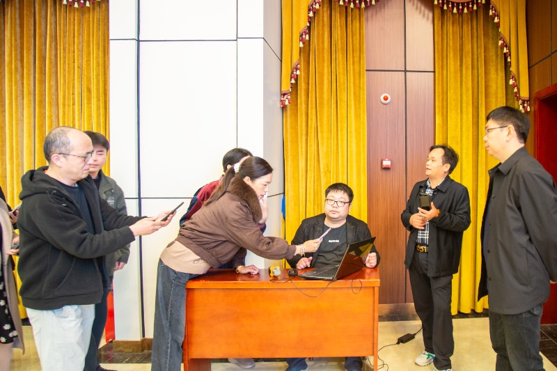 1762240871221042629.jpg 1762240871221042629.jpg